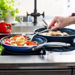 Blue Diamond, Keramische Koekenpan Verrijkt Met Diamantdeeltjes – Inductie Koekenpan Ø 24 Cm – PFAS En PHOA Vrij 10 Blue Diamond, Keramische Koekenpan Verrijkt Met Diamantdeeltjes – Inductie Koekenpan Ø 24 Cm – PFAS En PHOA Vrij -Pot Kortingswinkel 1200x1200 267