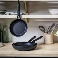 KitchenAid Classic Aluminium Koekenpannenset 3-delig ø20+24+28cm - Zwart - Inductie 14 KitchenAid Classic Aluminium Koekenpannenset 3-delig ø20+24+28cm - Zwart - Inductie -Pot Kortingswinkel 1200x1200 291