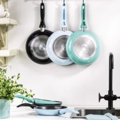 VitaVerde Expert Koekenpannenset Ø 20cm + Ø 24cm + Ø 28cm - Turquoise - Inductie - PFAS-vrij 15 VitaVerde Expert Koekenpannenset Ø 20cm + Ø 24cm + Ø 28cm - Turquoise - Inductie - PFAS-vrij -Pot Kortingswinkel 1200x1200 337