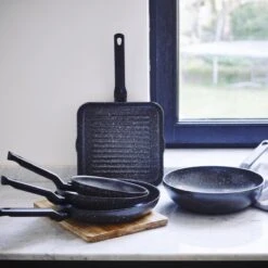 BK Universe Koekenpannenset Ø 24 Cm + Ø 28 Cm - Inductie - PFAS-vrij -Pot Kortingswinkel 1200x1200 423