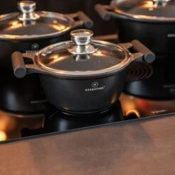 Herenthal Inductie Pannenset - Luxe 10-delige Koekenpanset - Voor Alle Warmtebronnen - Met Glazen Deksels En Koudgrepen - Zwart 17 Herenthal Inductie Pannenset - Luxe 10-delige Koekenpanset - Voor Alle Warmtebronnen - Met Glazen Deksels En Koudgrepen - Zwart -Pot Kortingswinkel 1200x1200 93