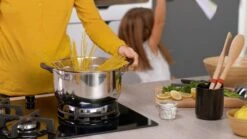 Tefal Cook & Cool E493S6 - Set 3-delig (kookpan 20/24 + Steelpan 16) 35 Tefal Cook & Cool E493S6 - Set 3-delig (kookpan 20/24 + Steelpan 16) -Pot Kortingswinkel 1200x674 6