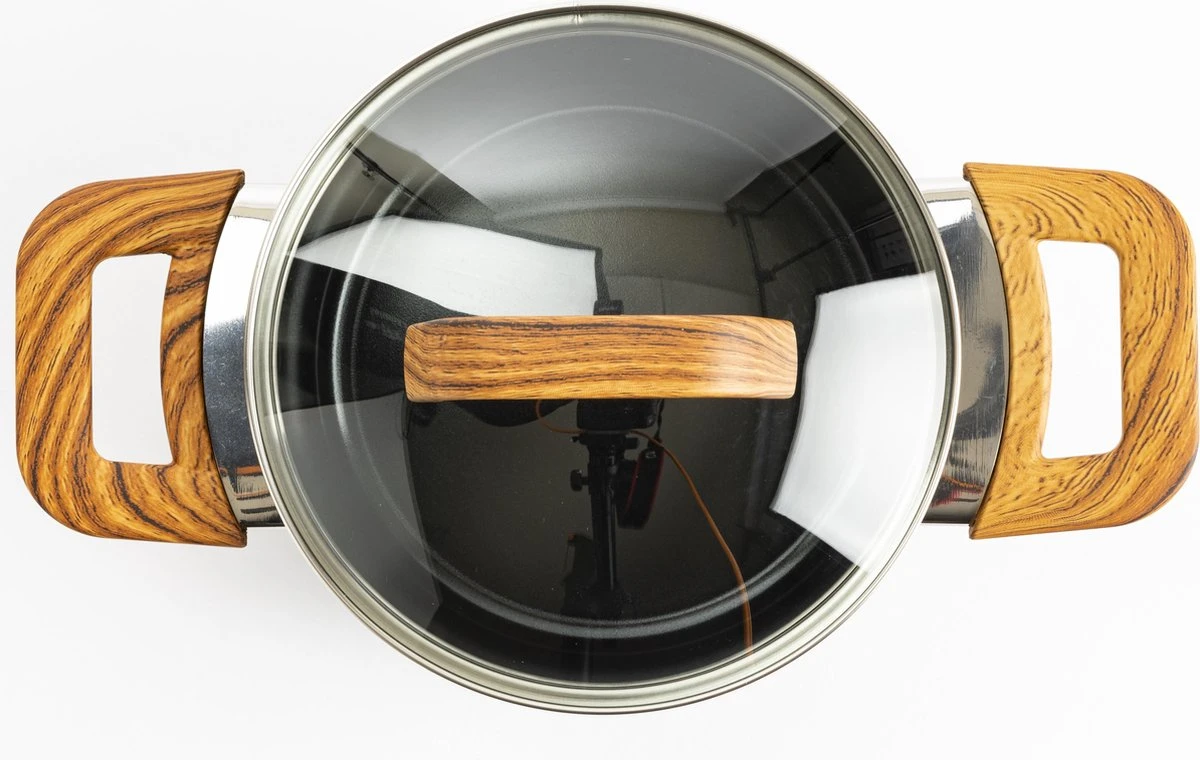 Gero Mark Kookpannenset - 4-delig - Zwart - Houtlook Grepen - Inductie - PFAS-vrij 8 Gero Mark Kookpannenset - 4-delig - Zwart - Houtlook Grepen - Inductie - PFAS-vrij - Afbeelding 6