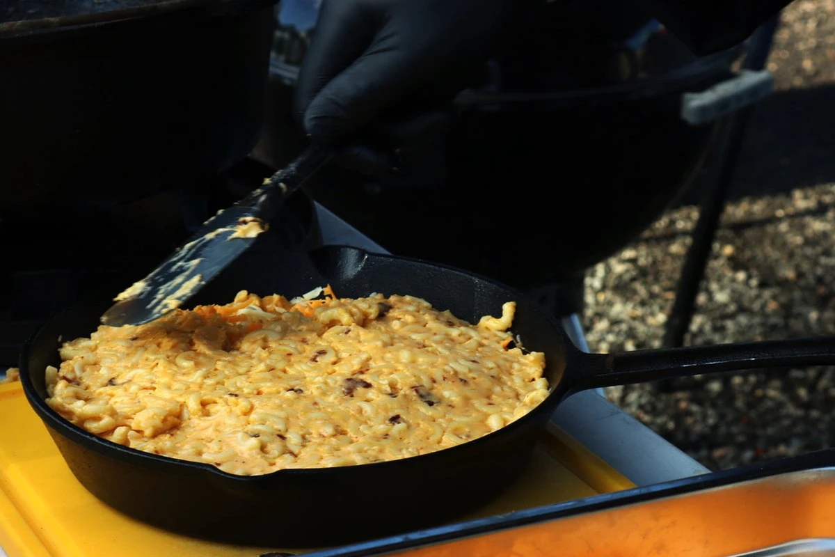 The Windmill Koekenpan Skillet Extra - 31,5 Cm - Gietijzer Zwart 11 The Windmill Koekenpan Skillet Extra - 31,5 Cm - Gietijzer Zwart - Afbeelding 9