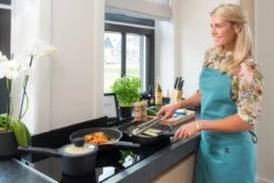 Sola Braadpan Fair Cooking - Ø 28 Cm - Zwart/wit - Aluminium - Antiaanbaklaag -Pot Kortingswinkel 1200x801 8