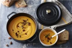 Staub Ronde Braadpan - Ø28 Cm - Zwart -Pot Kortingswinkel 1200x801 9