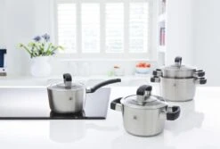 BK Conical Cool Glas Pannenset - 4-delig - RVS - Glazen Deksel - Inductie 29 BK Conical Cool Glas Pannenset - 4-delig - RVS - Glazen Deksel - Inductie -Pot Kortingswinkel 1200x813