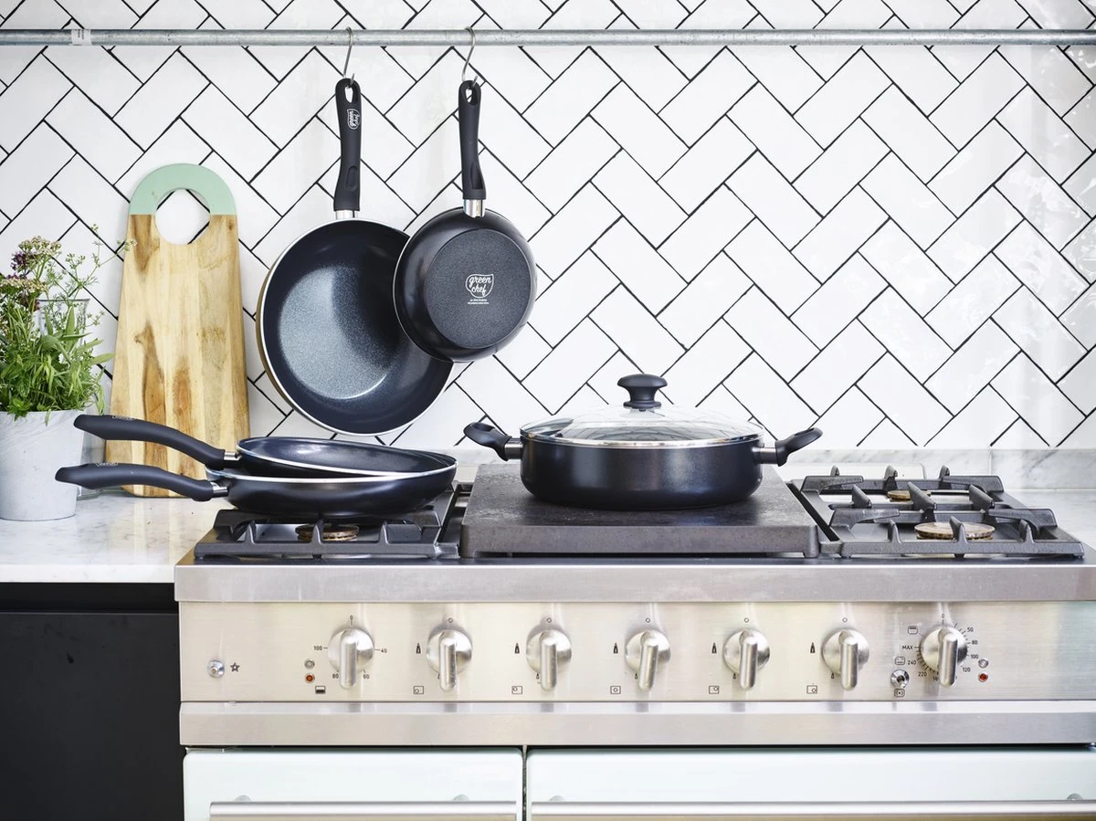 GreenChef Diamond Wokpan 28cm - Zwart - Inductie - PFAS-vrij 7 GreenChef Diamond Wokpan 28cm - Zwart - Inductie - PFAS-vrij - Afbeelding 5